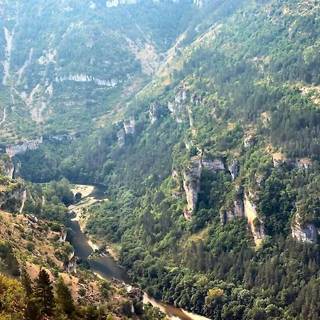 Village De - La Cascade Kompleks wypoczynkowy 3*