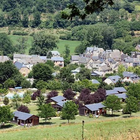 Kompleks wypoczynkowy Village De - La Cascade Sainte-Eulalie-d'Olt
