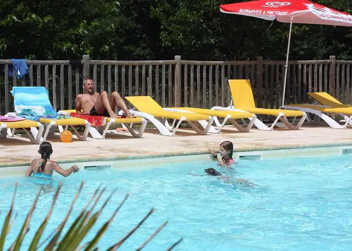 Parco vacanze Village De - La Cascade 3*